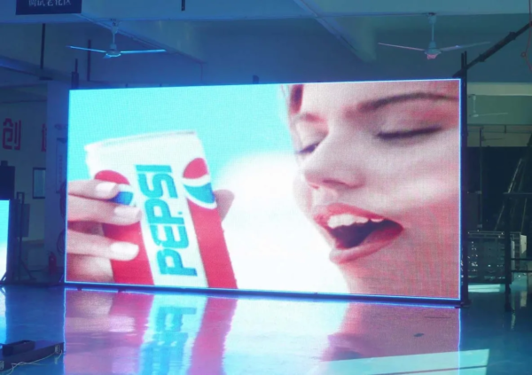 ÉCRAN PUBLICITAIRE LED EXTÉRIEUR P6 ÉTANCHE 100×100 CM PROGRAMMABLE