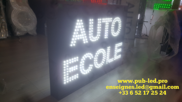 ENSEIGNE LUMINEUSE LED DOUBLE FACE "AUTO ECOLE" EXTÉRIEURE ANIMÉE AVEC TÉLÉCOMMANDE 90X70 CM – Image 4